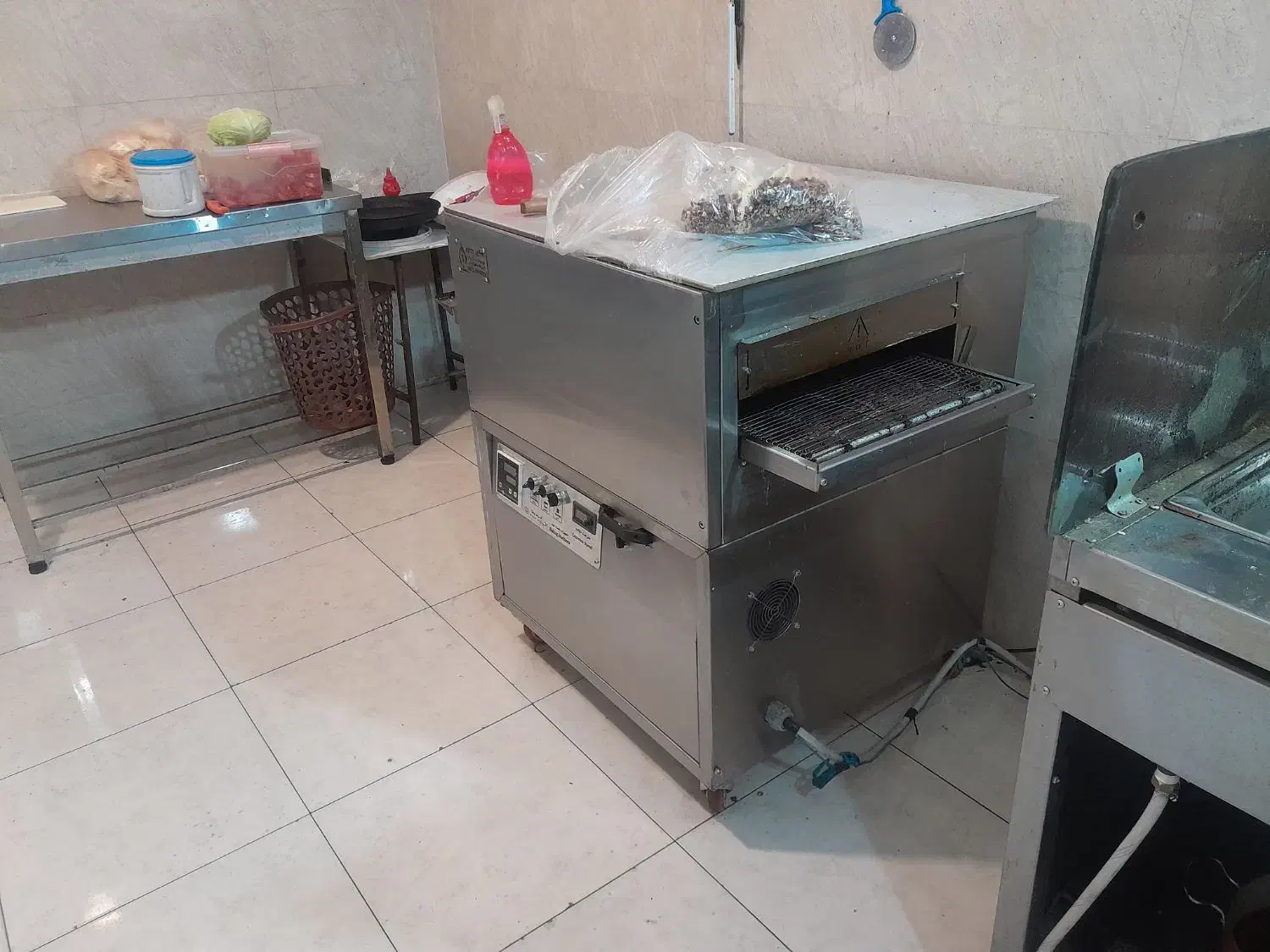 لوازم و تجهیزات فست فود یکجا بفروش میرسه|کافی‌شاپ و رستوران|بومهن, |دیوار