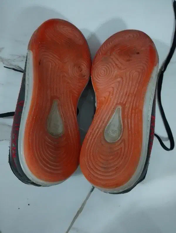 چون سایز پام نمی‌شد به فروش گذاشتم سایز ۳۴|کیف، کفش، کمربند|نظرآباد, رسالت|دیوار