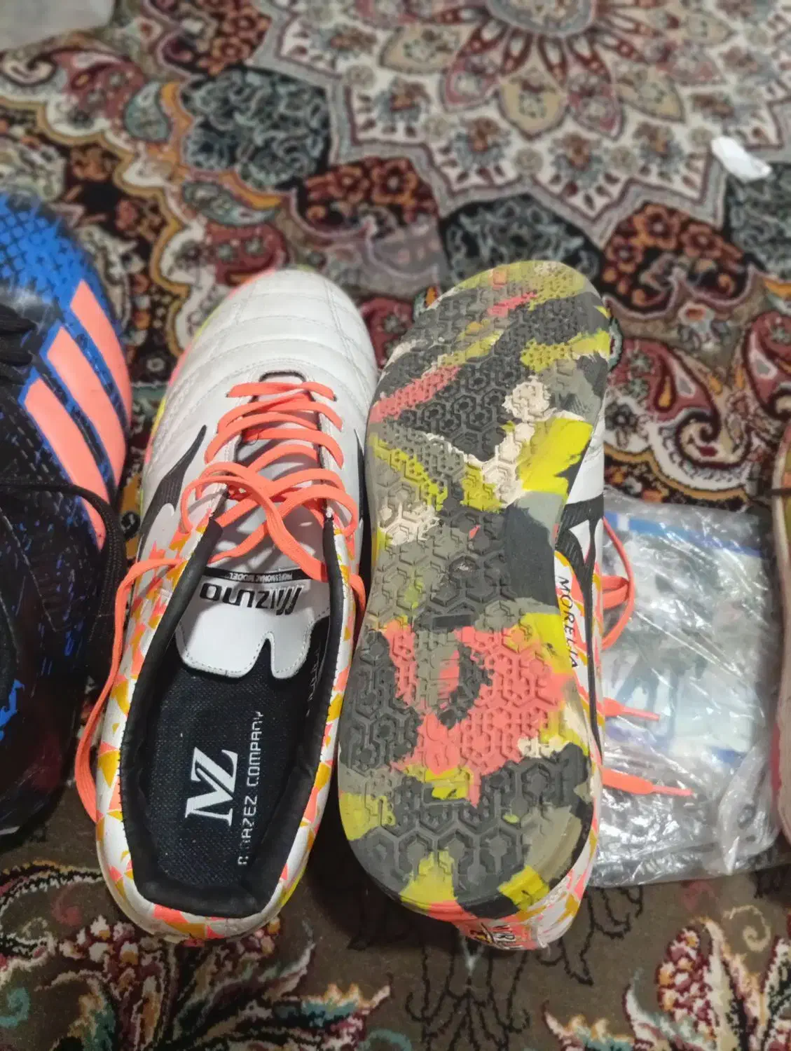 کفش فوتبال .سالنی و چمن|تجهیزات ورزشی|مشکیندشت, |دیوار