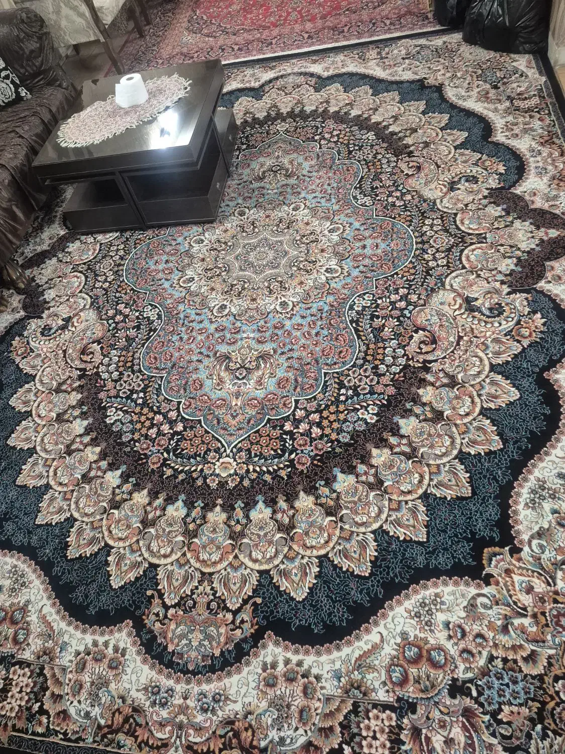 فرش ۱۲ متری. ۷۰۰ شانه|فرش|مشکین‌دشت, |دیوار