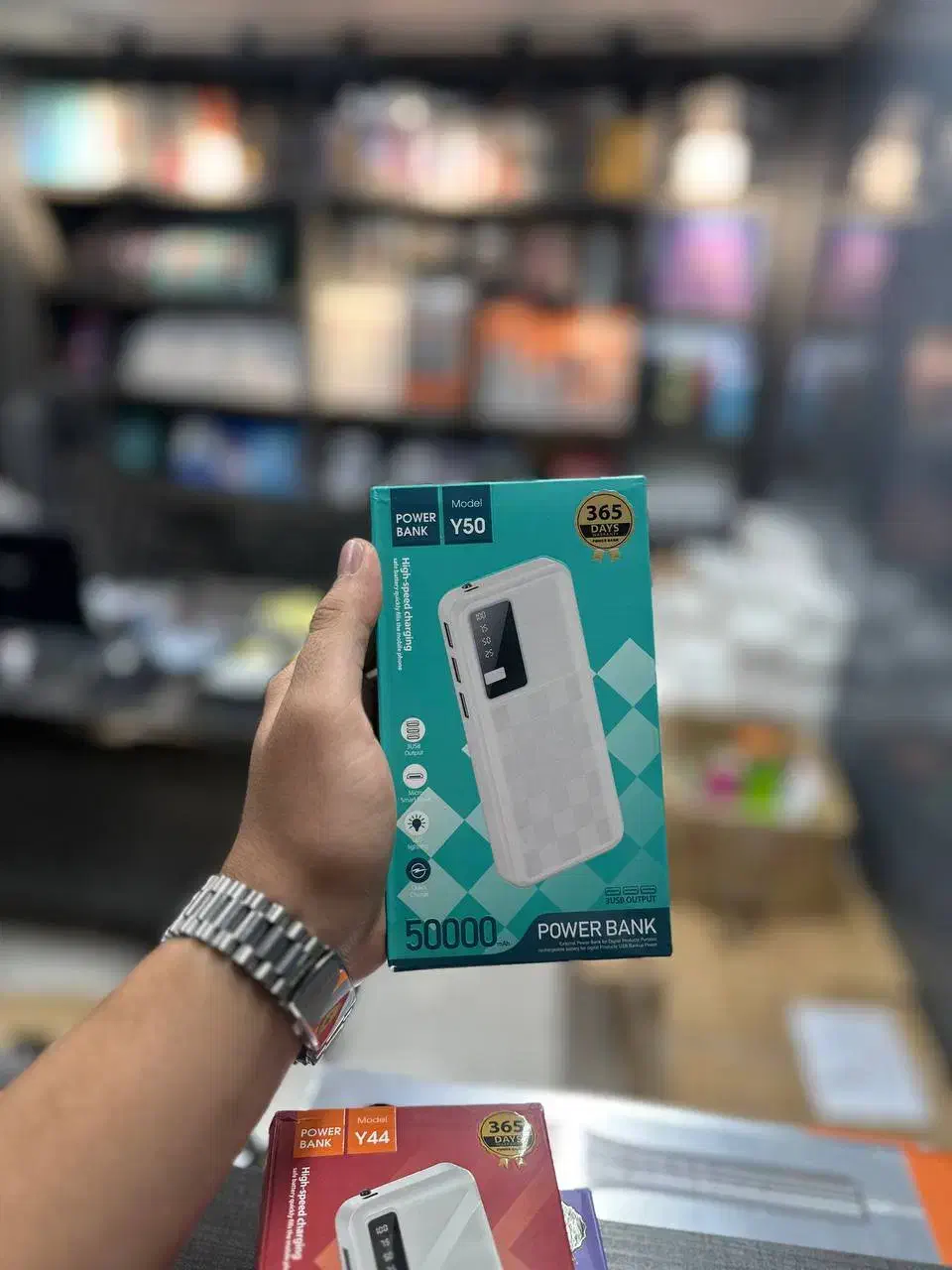 پاوربانک چراغ قوه دار|لوازم جانبی موبایل و تبلت|محمدیه-قزوین, |دیوار