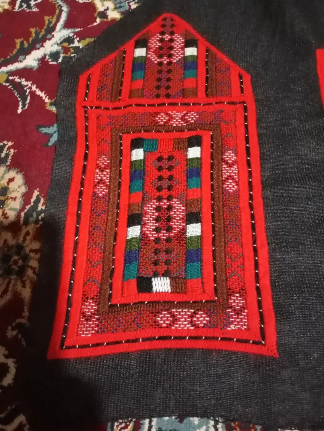 گفتان|لباس|نیمروز, |دیوار