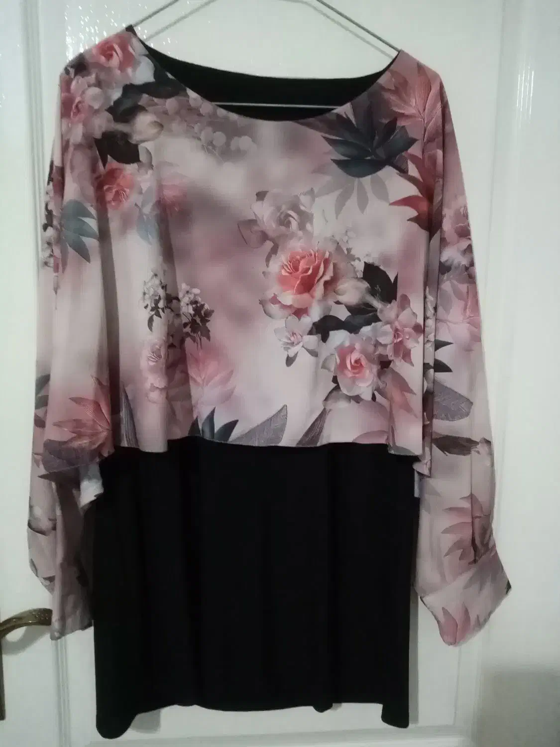 شومیز|لباس|چهارباغ, |دیوار