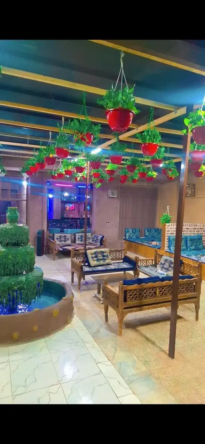 اجاره کافه رستوران|اجارهٔ مغازه و غرفه|زرند, |دیوار