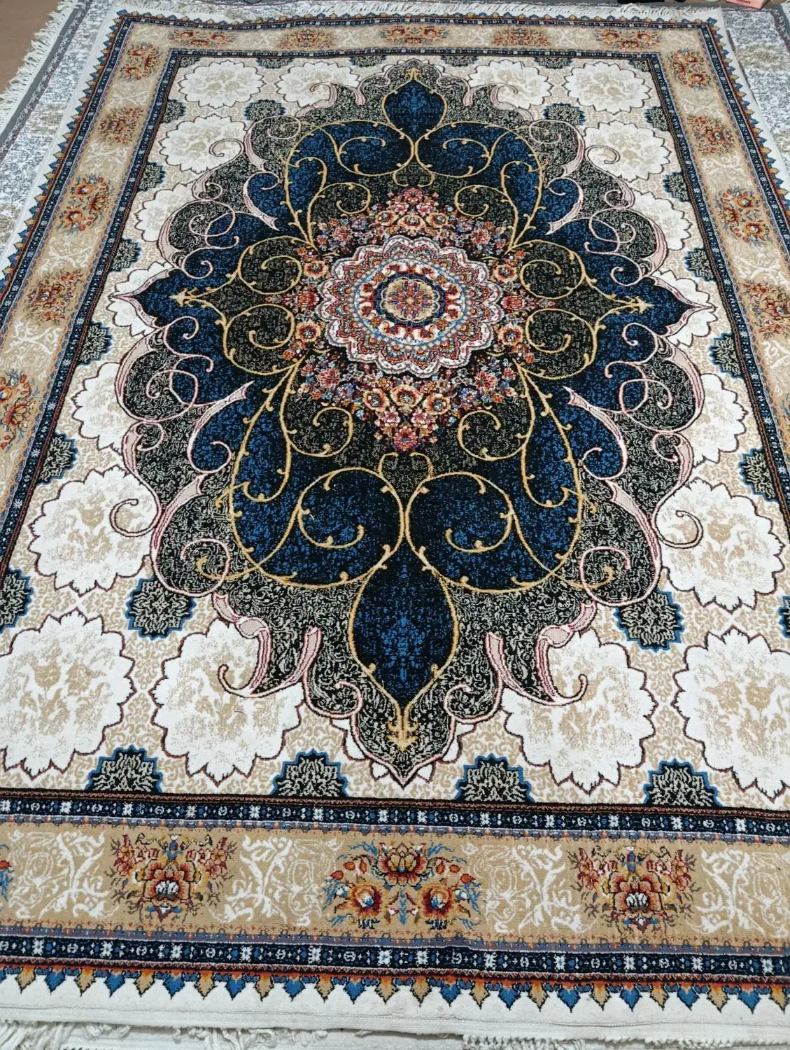 ۲تا فرش ۹متری ۵۰۰شانه درحدنو تروتمیز جفتش باهم۷۹۰۰|فرش|مراغه, |دیوار