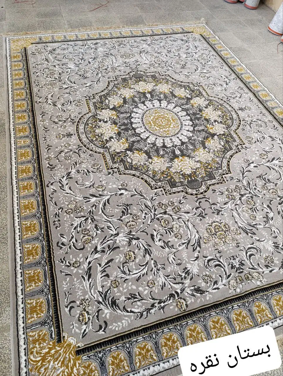 فرش ژیهان|فرش|زرند, |دیوار