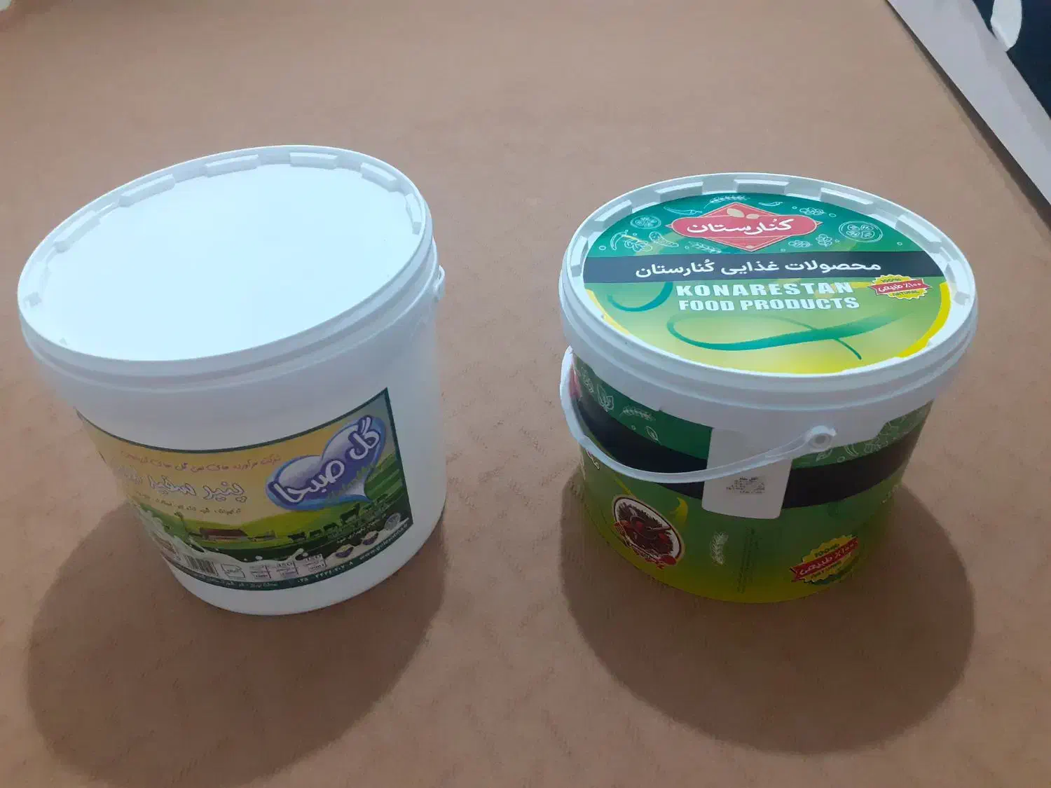 سطل|ظروف نگهدارنده، پلاستیکی، یک‌بارمصرف|اهرم, |دیوار