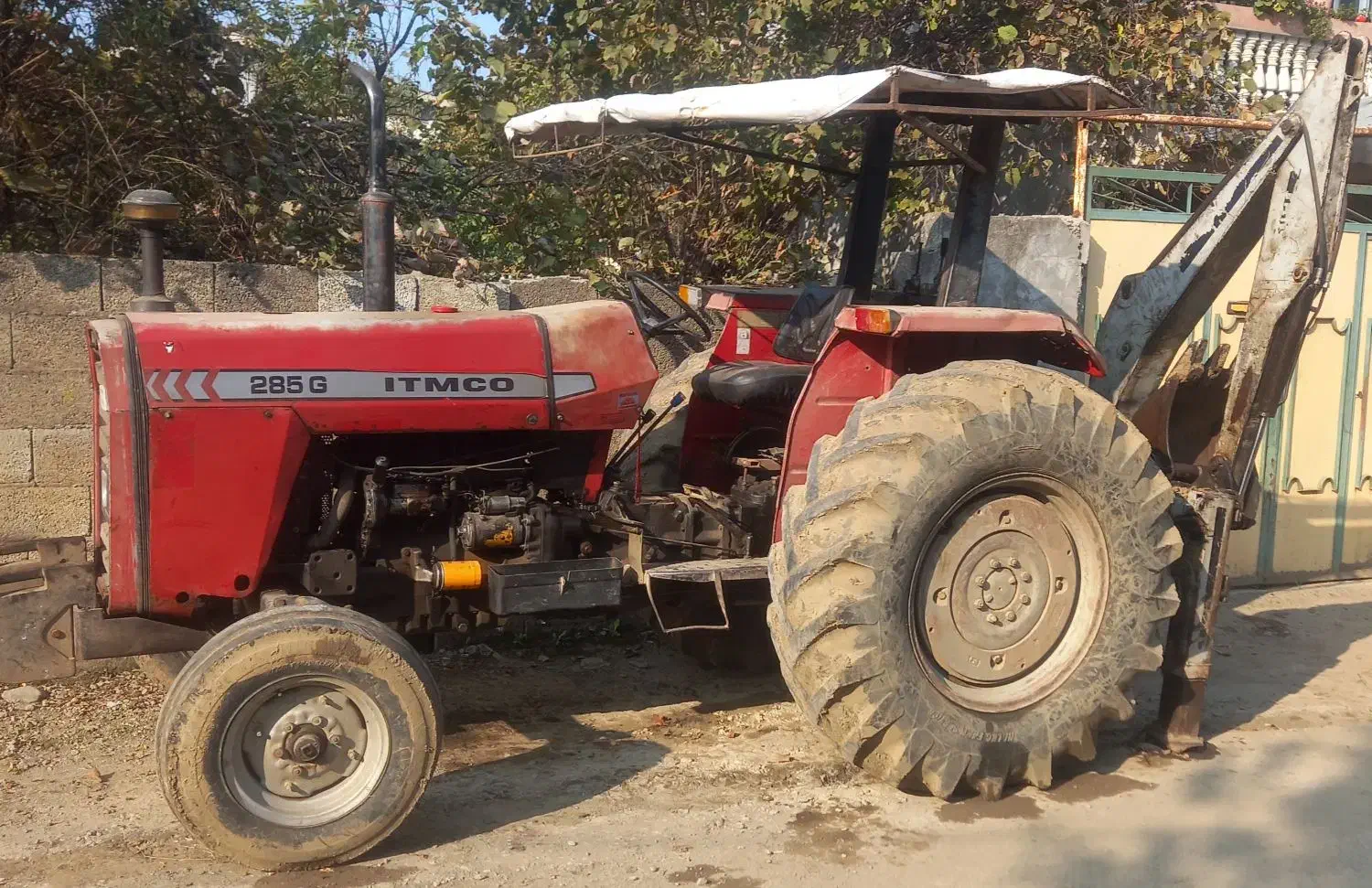 تراکتور فرگوسن ۲۸۵ و بیل|خودرو سنگین|رضوانشهر, |دیوار