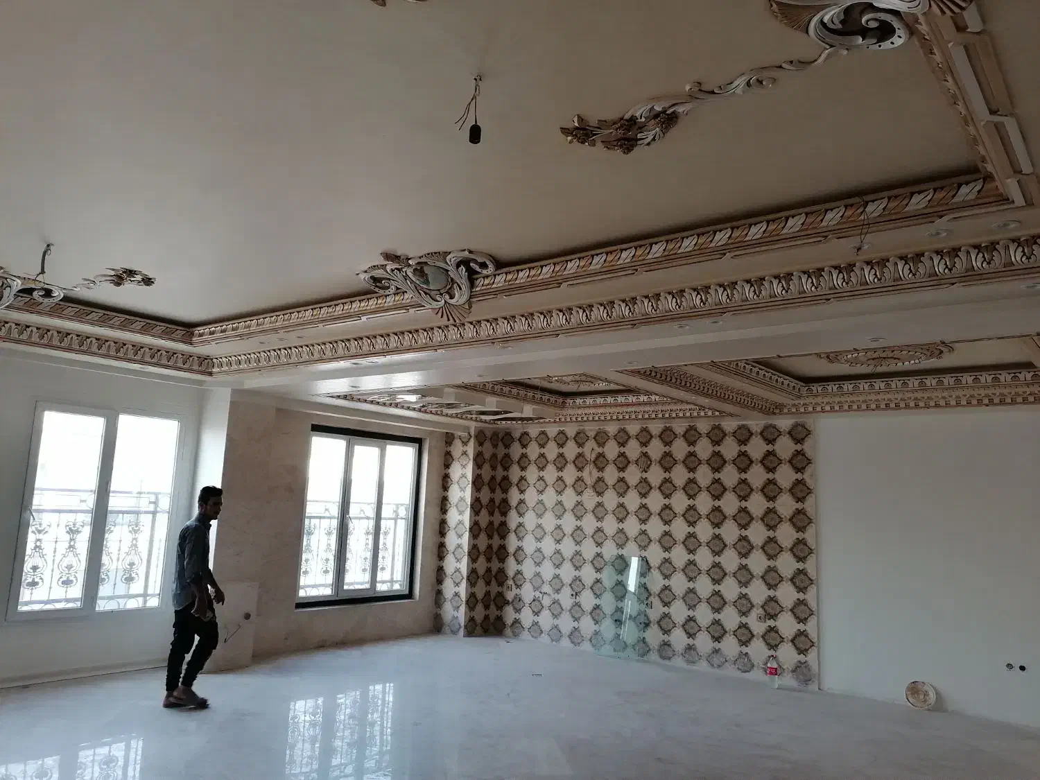 نقاشی ساختمان، بازسازی، کاغذدیواری، کفپوش، پارکت|خدمات پیشه و مهارت|کرج, دهقان ویلا|دیوار