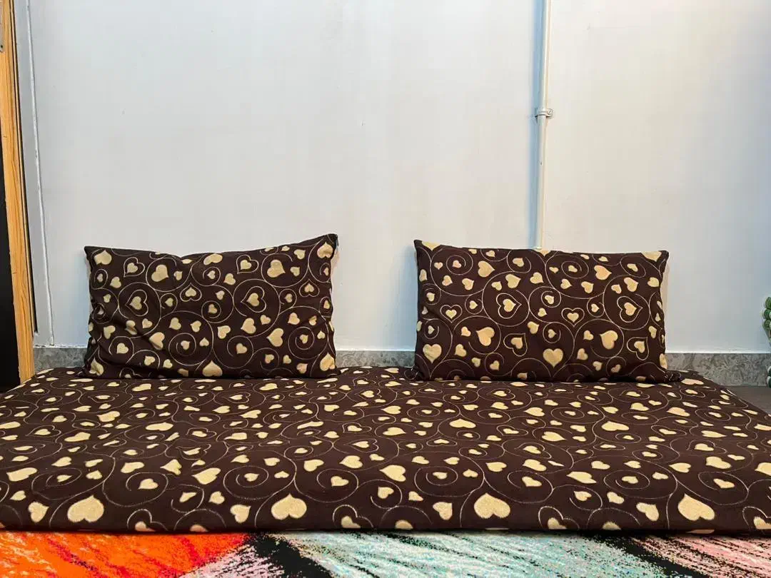 تشکچه و بالشت|رختخواب، بالش، پتو|قم, پردیسان|دیوار