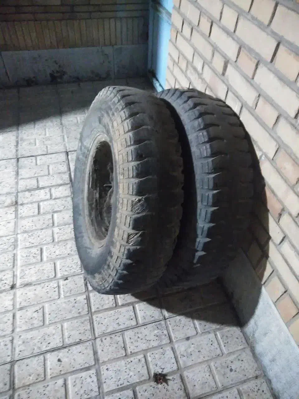 لاستیک زاپاس نیسان|قطعات یدکی و لوازم جانبی|مشهد, قائم|دیوار