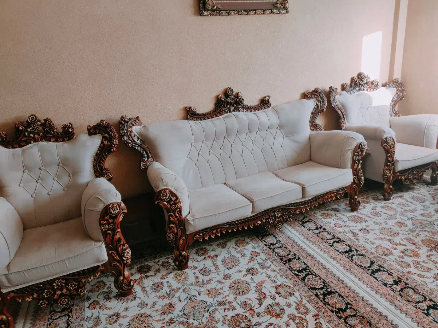 فروش مبل سلطنتی بدون هیچ ایرادی و کاملا سالم|مبلمان خانگی و میز عسلی|پرند, فاز ۵|دیوار