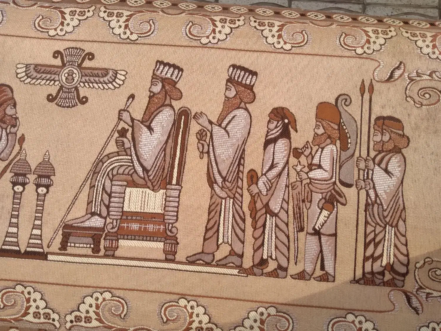 دو جفت پشتی در حد نو|پشتی|بروجرد, |دیوار