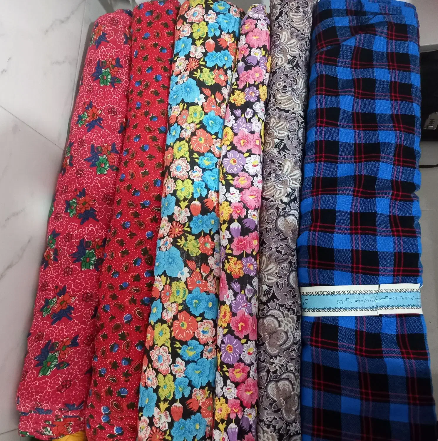 پارچه|لوازم خیاطی و بافتنی|تبریز, |دیوار