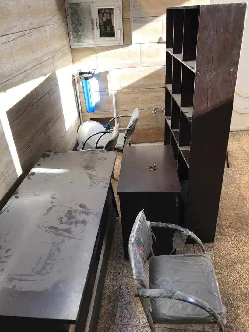 میز و صندلی اداری و کمد دیواری|دفتر کار|بهبهان, |دیوار