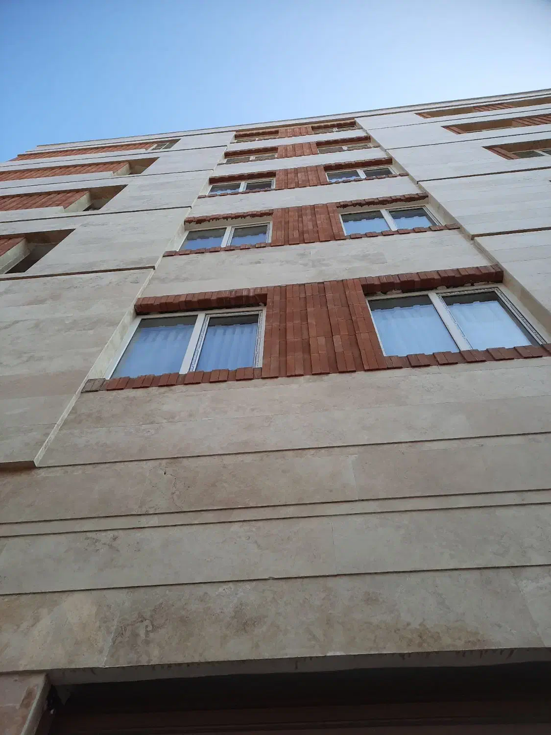 ۱۱۰متر نوساز میدان غیاثی