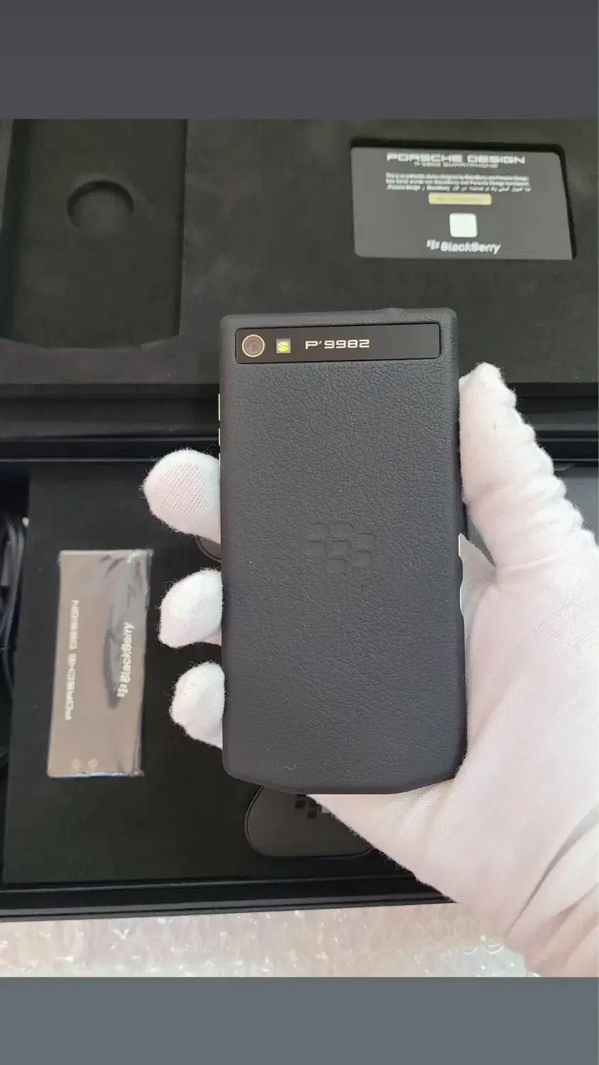 بلک‌بری Porsche Design P'9982 اکبند خاص و لاکچری|موبایل|تهران, میدان ولیعصر|دیوار