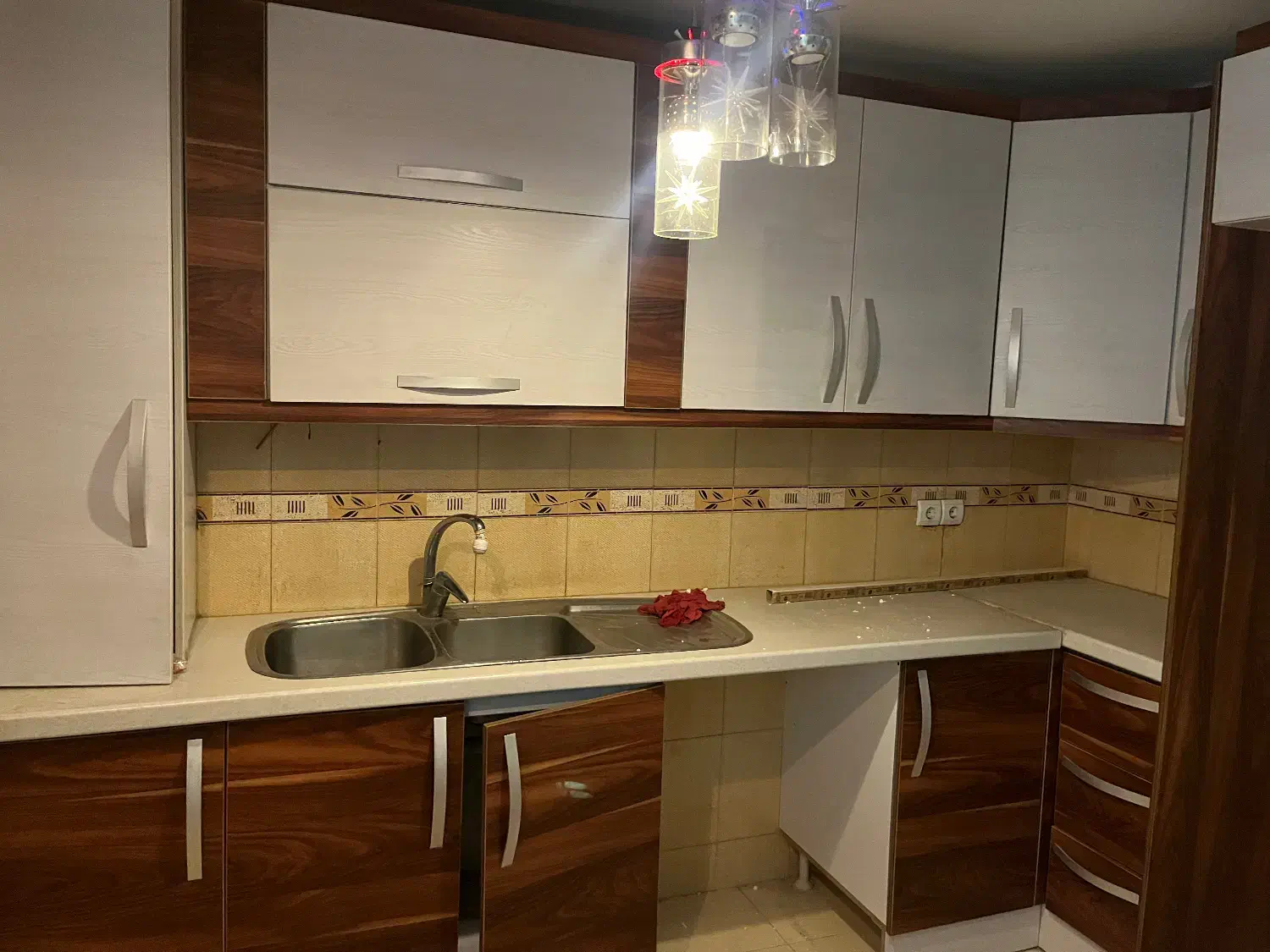 کابینت دست دوم|آب‌چکان و نظم‌دهنده ظروف|هشتگرد, فاز ۲ مهستان|دیوار