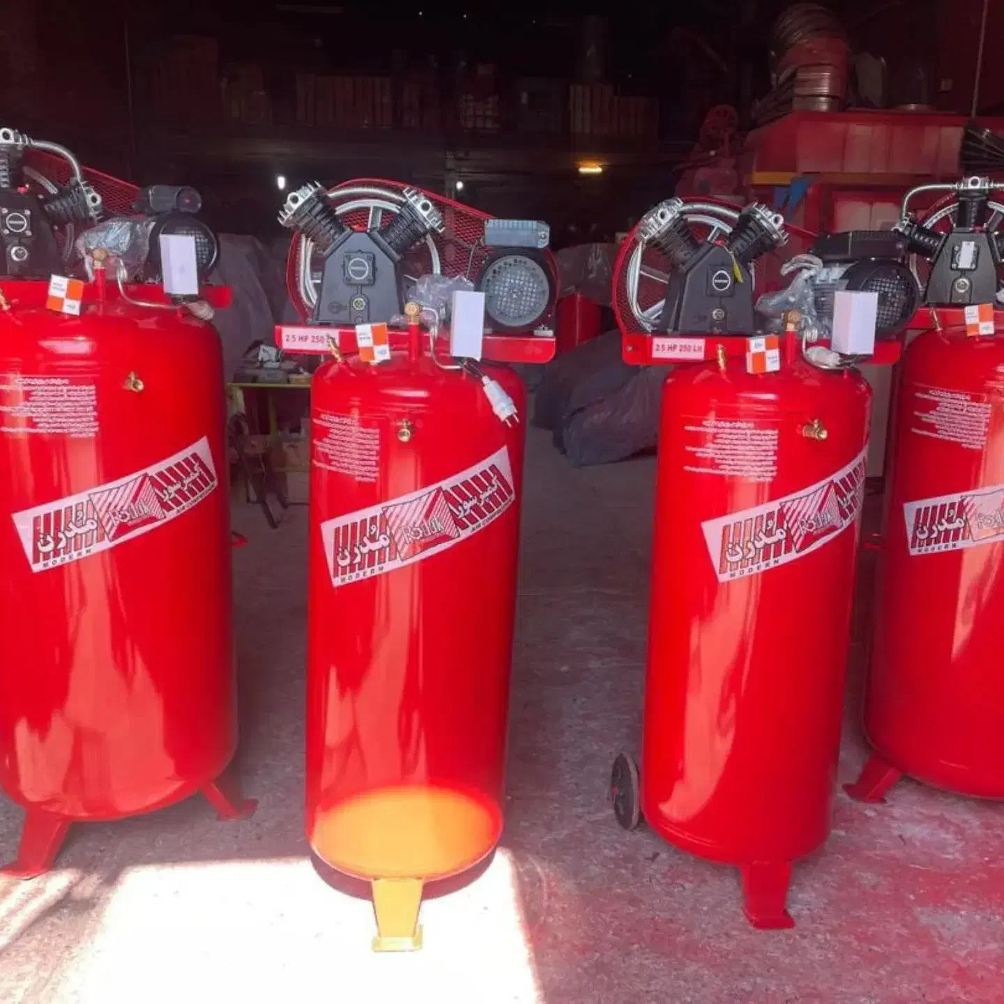 پمپ باد کمپرسورباد ایستاده وخوابیده|فروشگاه و مغازه|بابلسر, |دیوار