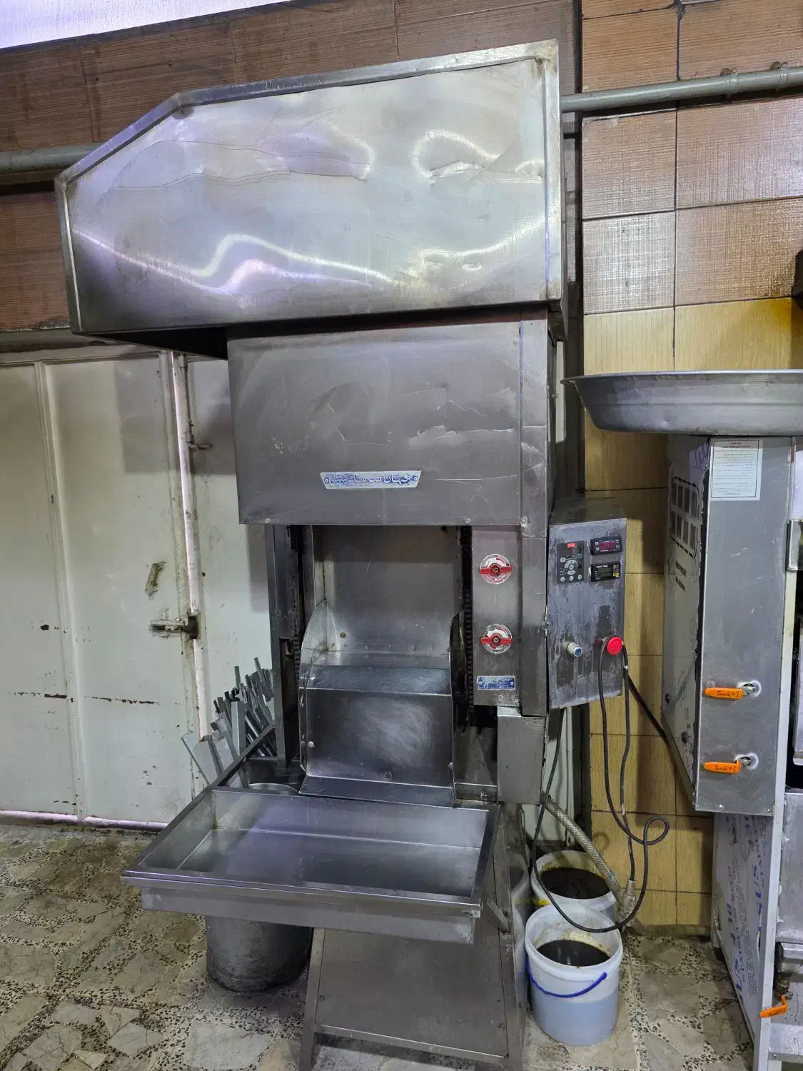 تجهیزات صنعتی آشپزخانه کباب گیر کباب پز  فر ریلی|کافیشاپ و رستوران|رشت, استقامت ۱|دیوار