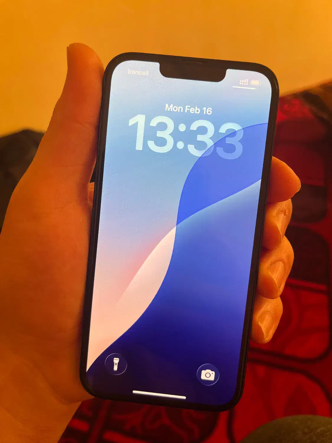 ایفون ۱۳|موبایل|سبزوار, قائم|دیوار