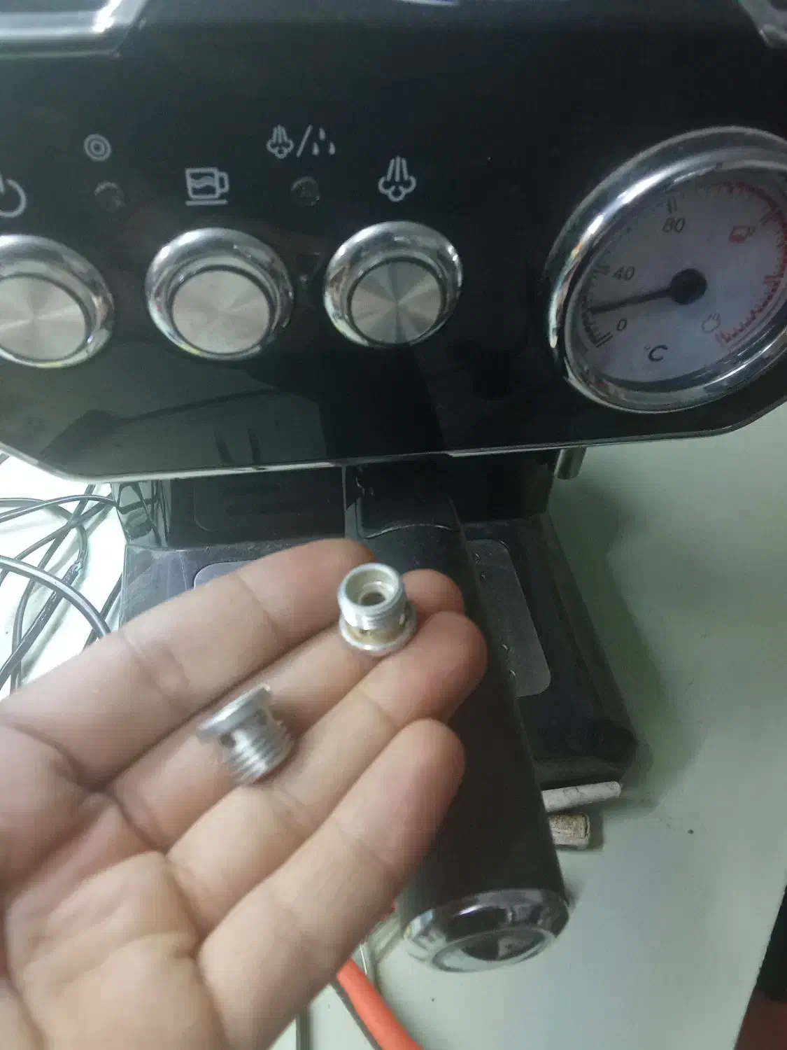 تعمیرات تخصصی قهوه ساز خانگی سرویس و جرم گیری...|خدمات پیشه و مهارت|بجنورد, |دیوار