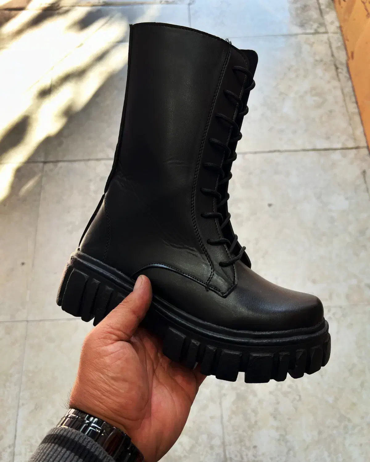 پوتین زنانه|کیف، کفش، کمربند|شیراز, نیستان|دیوار