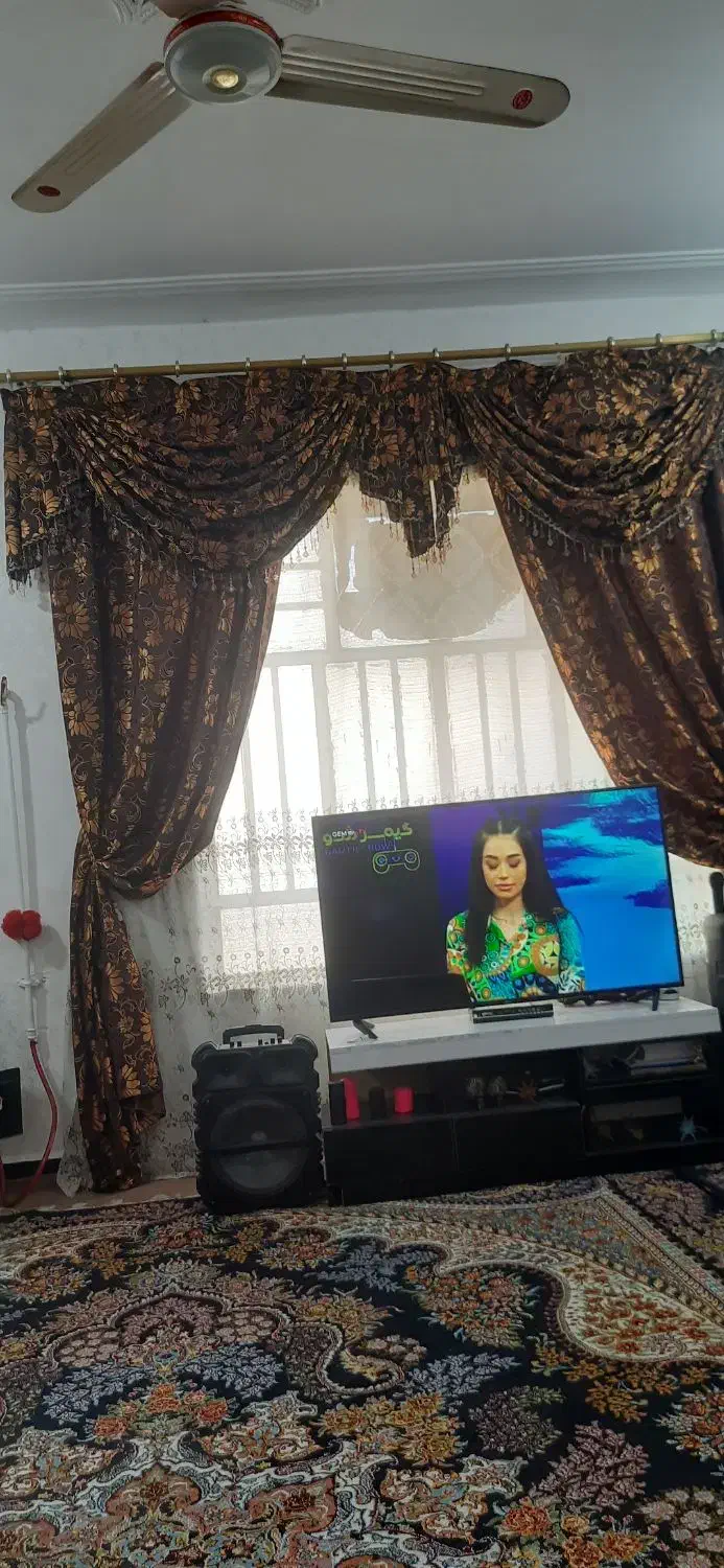 پرده|پرده، رانر، رومیزی|باغ ملک, |دیوار