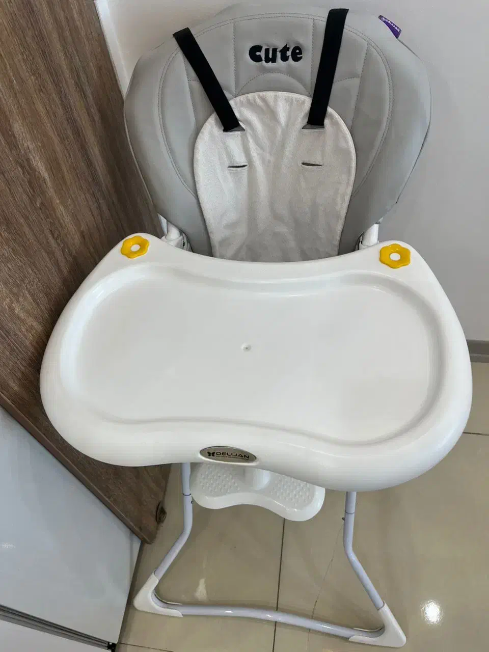 صندلی غذای کودک|تخت و صندلی بچه|مشکین‌دشت, |دیوار