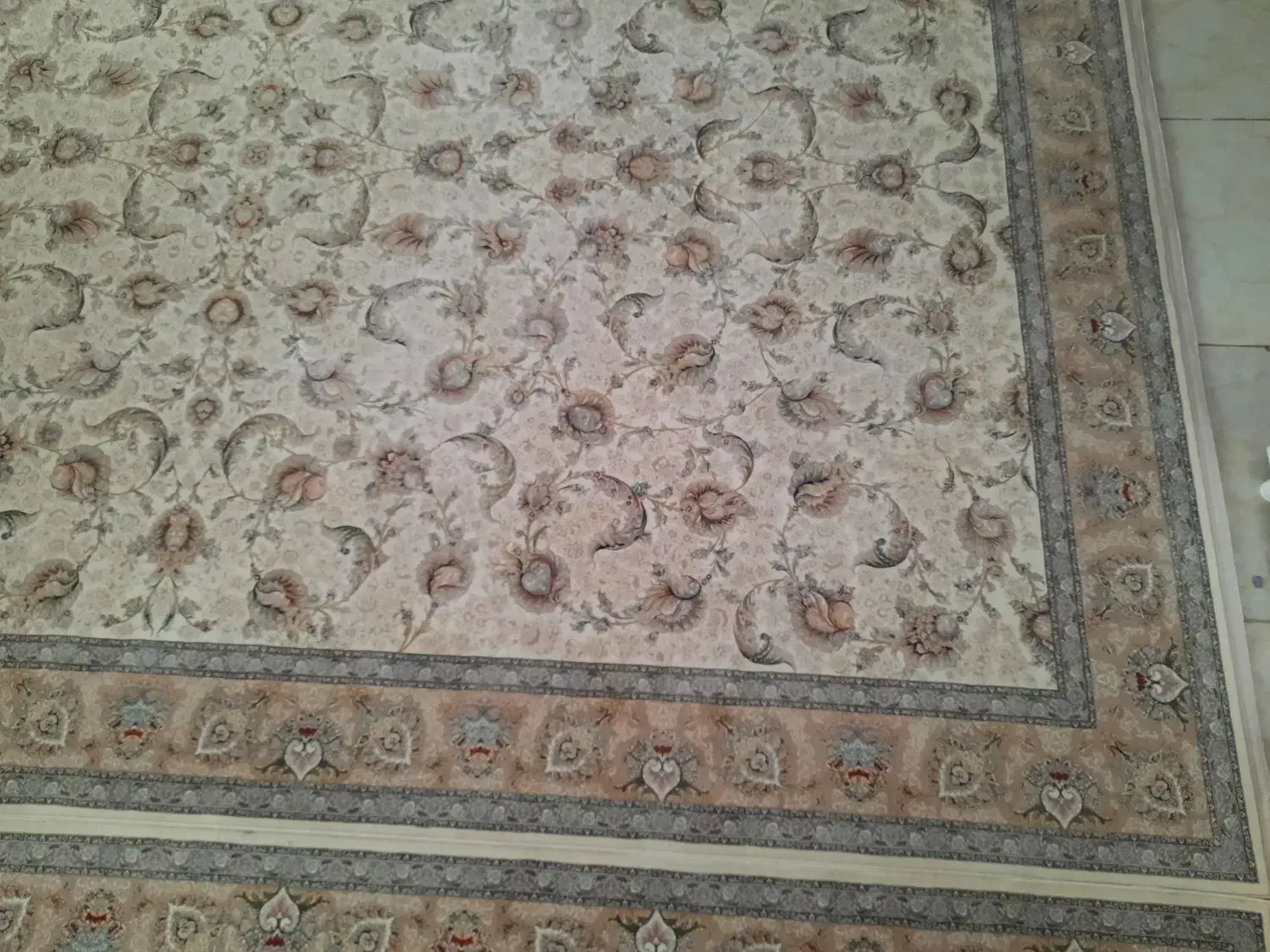 قالی ۹ متری|فرش|نیشابور, گمنام غربی|دیوار