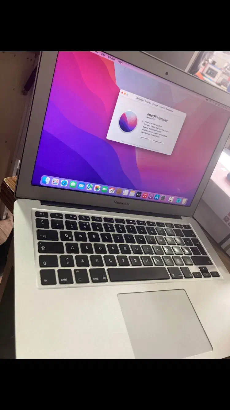 مک بوک ایر بسیار تمیز|رایانه همراه|شیراز, ملاصدرا|دیوار
