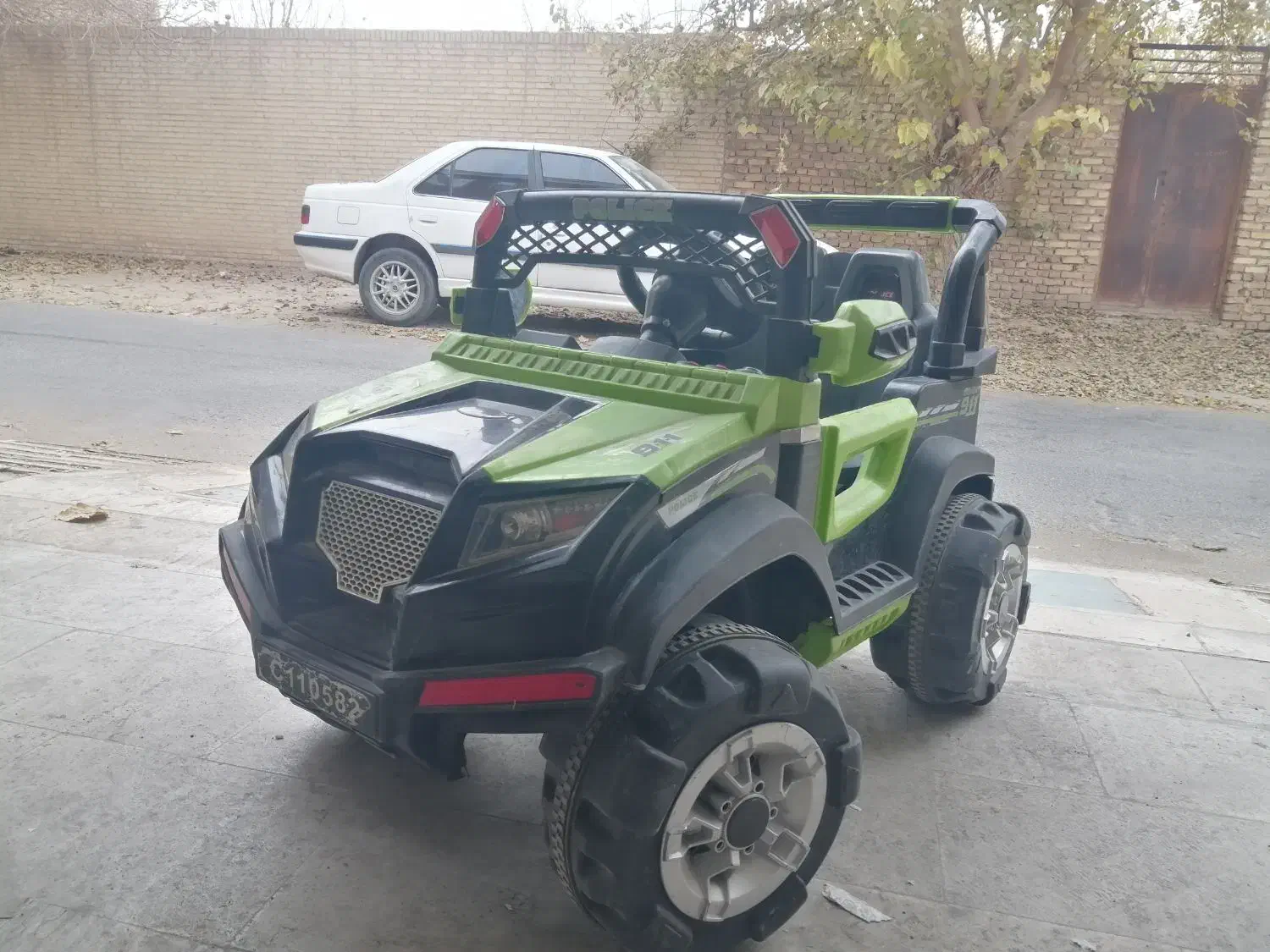 ماشین شارژی جیپ|اسباببازی|یزد, |دیوار