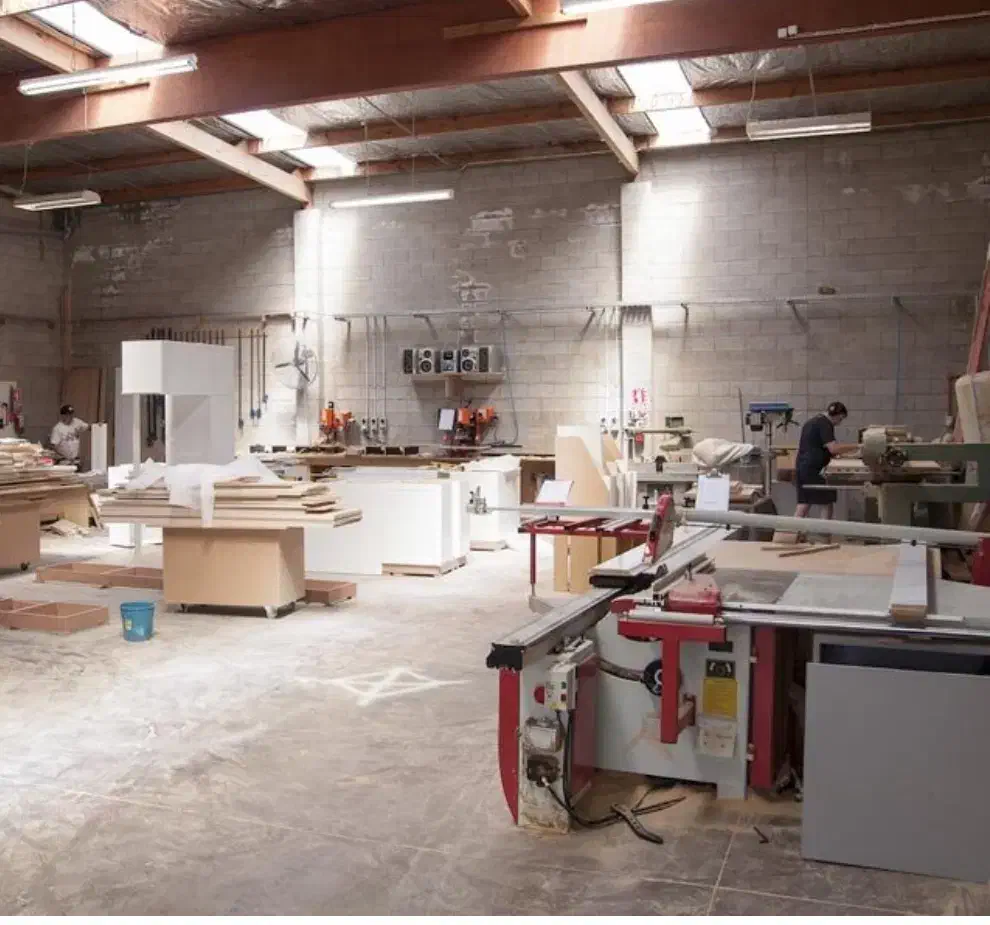 شاگرد ساده و حرفه ای برای کارگاه ام دی اف و کابینت|استخدام صنعتی، فنی، مهندسی|سیرجان, |دیوار