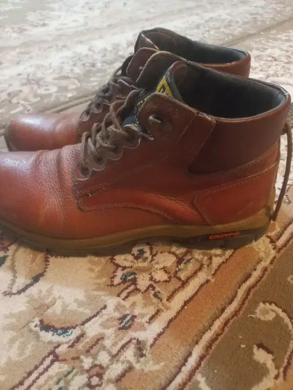 کفش چرم شماره۴۱درحدنویکی دوبارپوشیدمه|کیف، کفش، کمربند|ایذه, |دیوار