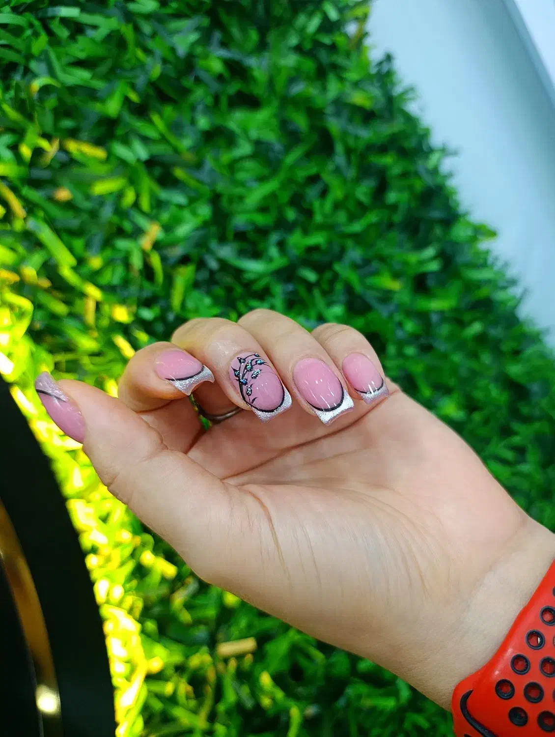 کاشت ناخن|خدمات آرایشگری و زیبایی|سنگر, |دیوار