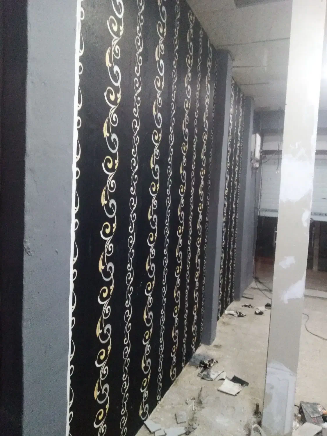 نصب کاعذ دیواری و رنگامیزی|خدمات پیشه و مهارت|زابل, |دیوار