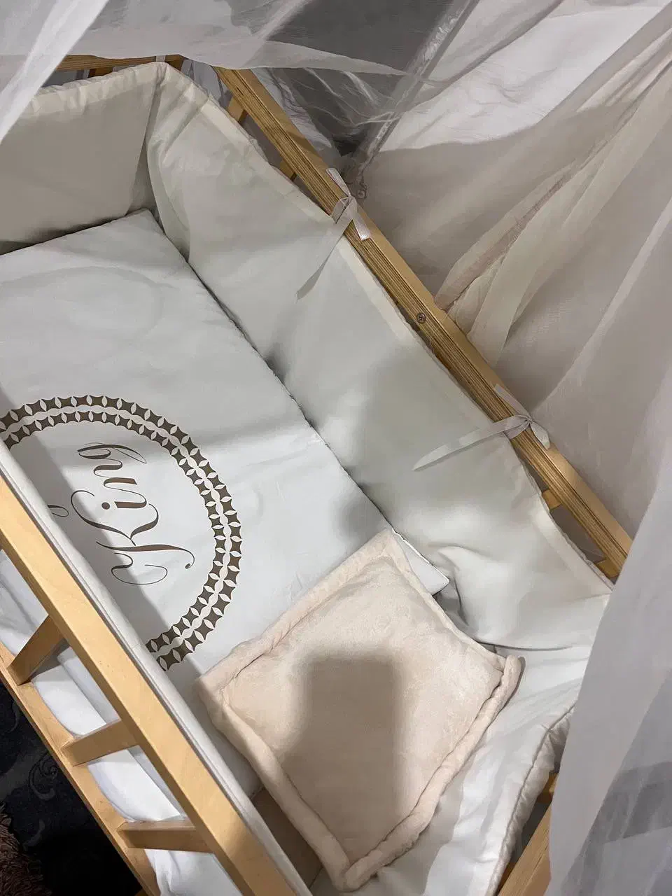 تخت کودک|تخت و صندلی بچه|تربتحیدریه, جانبازان|دیوار