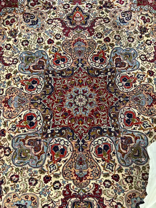 فرش دستباف قدیمی (عطیقه)|فرش|مشهد, شهید فرامرز عباسی|دیوار