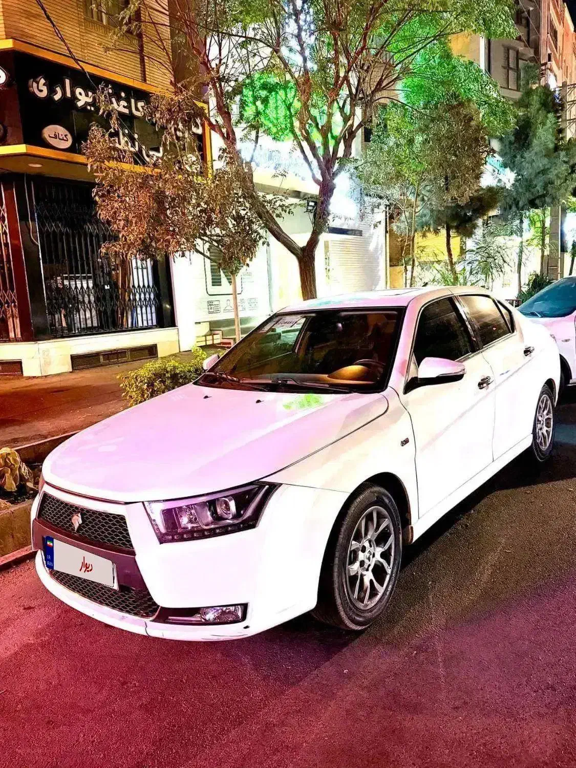 دنا پلاس اتومات ۴۰۳ابشنال|خودرو سواری و وانت|قم, زنبیل آباد|دیوار