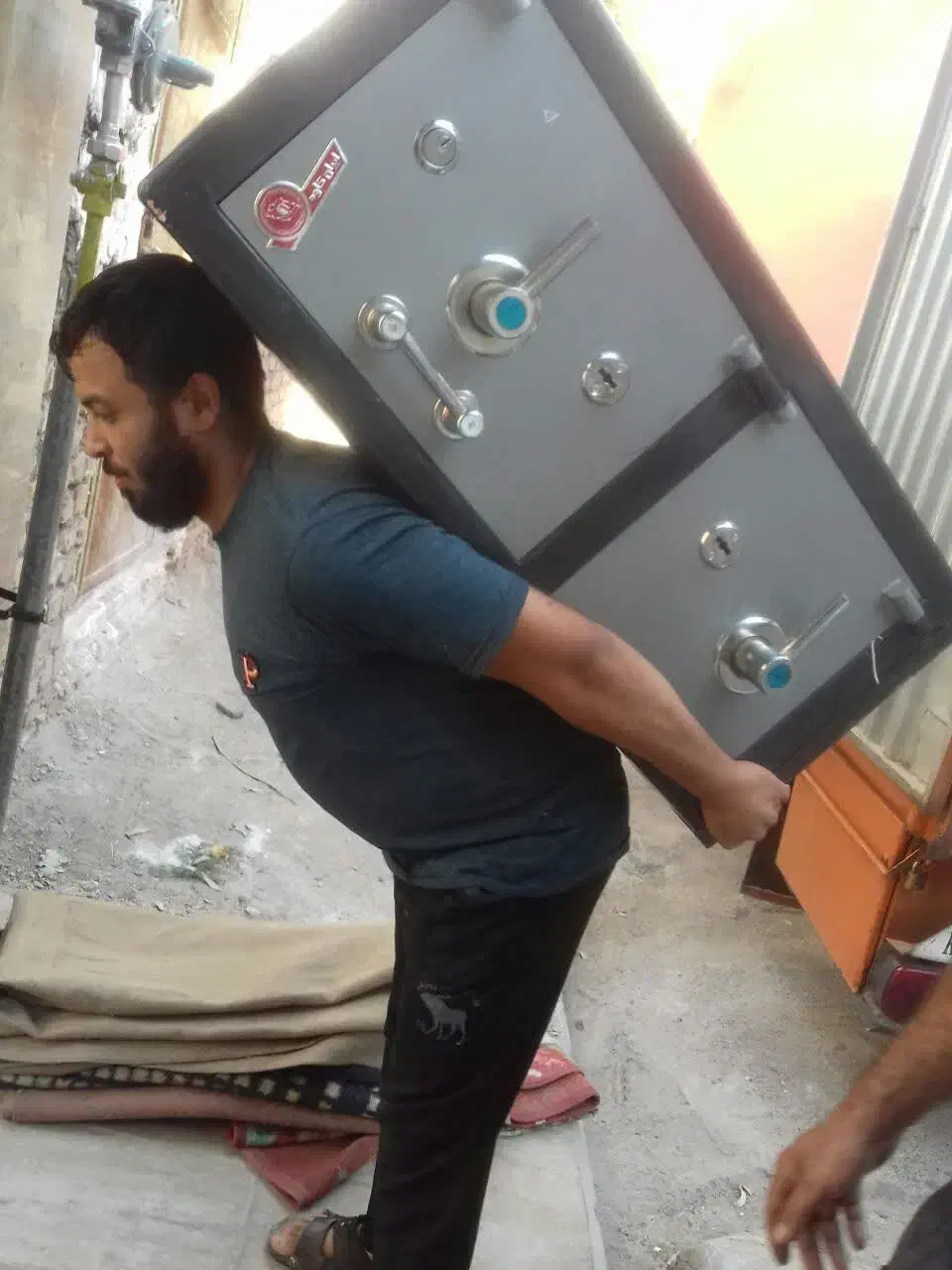 خدمات حمل ونقل باربری ظرافت بارقم|خدمات حمل و نقل|قم, انسجام|دیوار