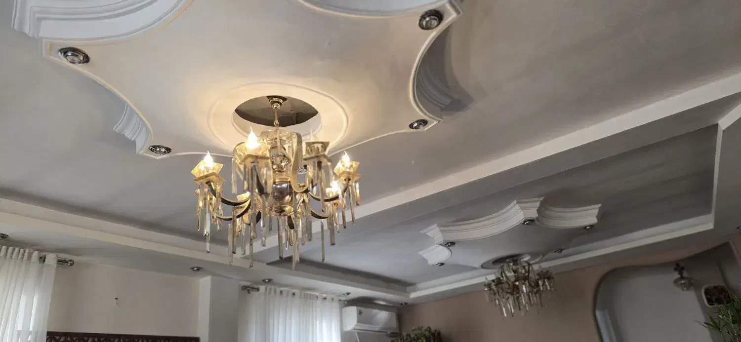 دو عدد لوستر کریستالی ۸ شعله در حد نو|لوستر و چراغ آویز|قائم‌شهر, |دیوار