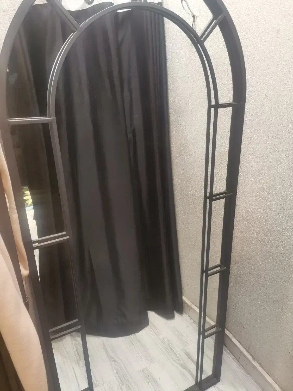 اینه قدی|آینه|رشت, چله خانه|دیوار