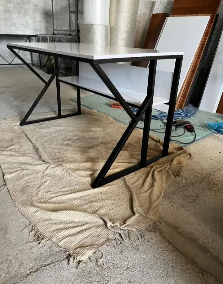 میز پایه فلزی اداری وMDF/تولید کننده میز|دفتر کار|ساوه, |دیوار