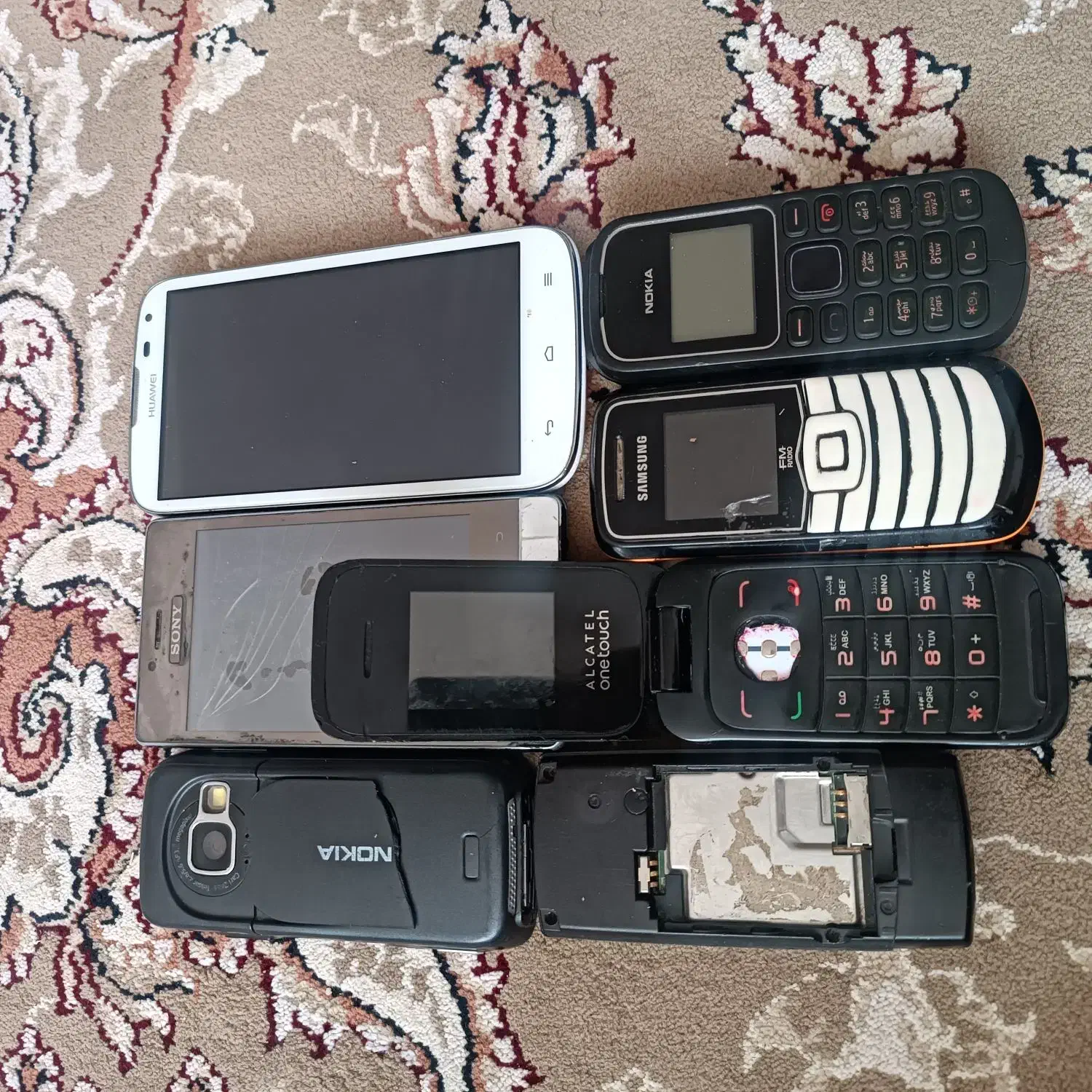 تعدادی گوشی خراب|موبایل|زاهدان, |دیوار