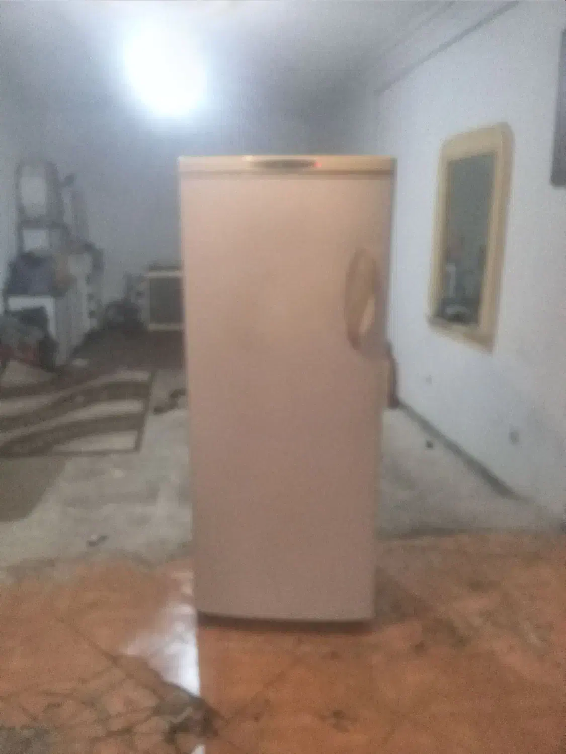 فریزرامرسان هفت کشو سالم درحدنو و تمیز ب صدا|یخچال و فریزر|رباط‌کریم, الارد|دیوار