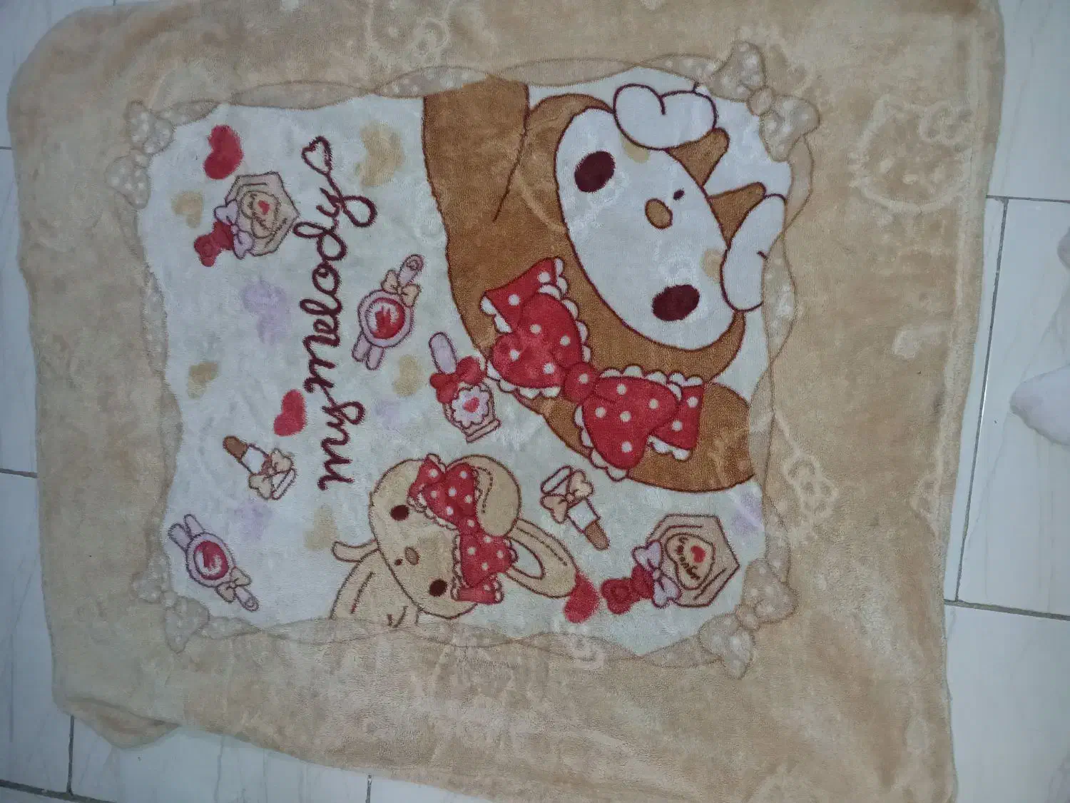 پتو گلبافت|رختخواب، بالش، پتو|بومهن, |دیوار