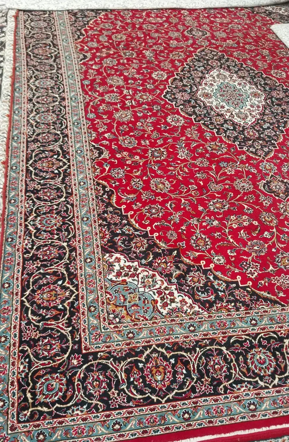 یک عددفرش ۱۲ویک عدد۹متری|فرش|خمینیشهر, |دیوار