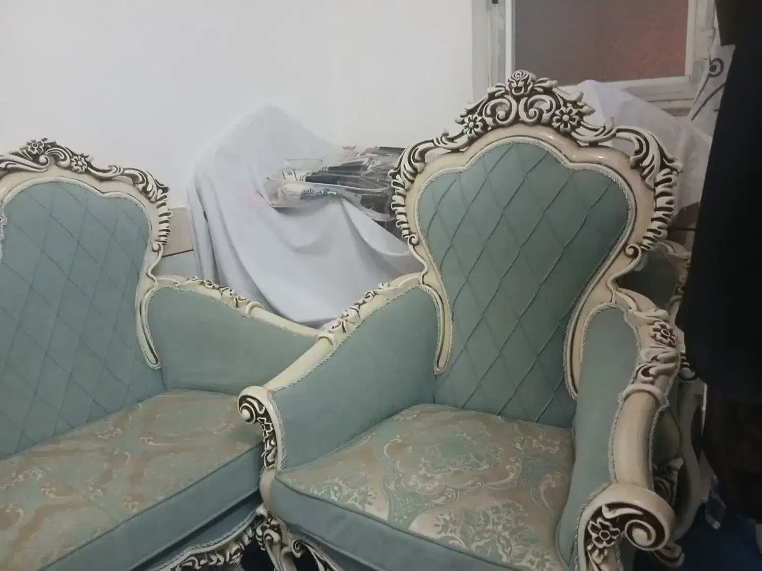 مبل هفت نفره کلاسیک با بهترین چوب راش جنس|مبلمان خانگی و میز عسلی|بوئین و میاندشت, |دیوار