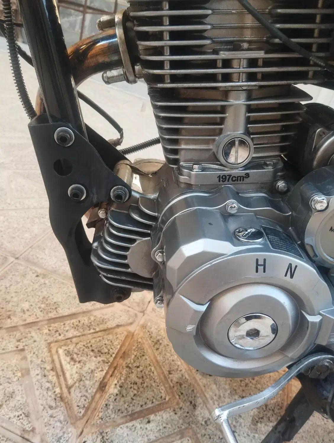 پیشرو۲۰۰ بالانسردار ۱۴۰۰ لاکاغذی|موتورسیکلت|اصفهان, خوراسگان|دیوار