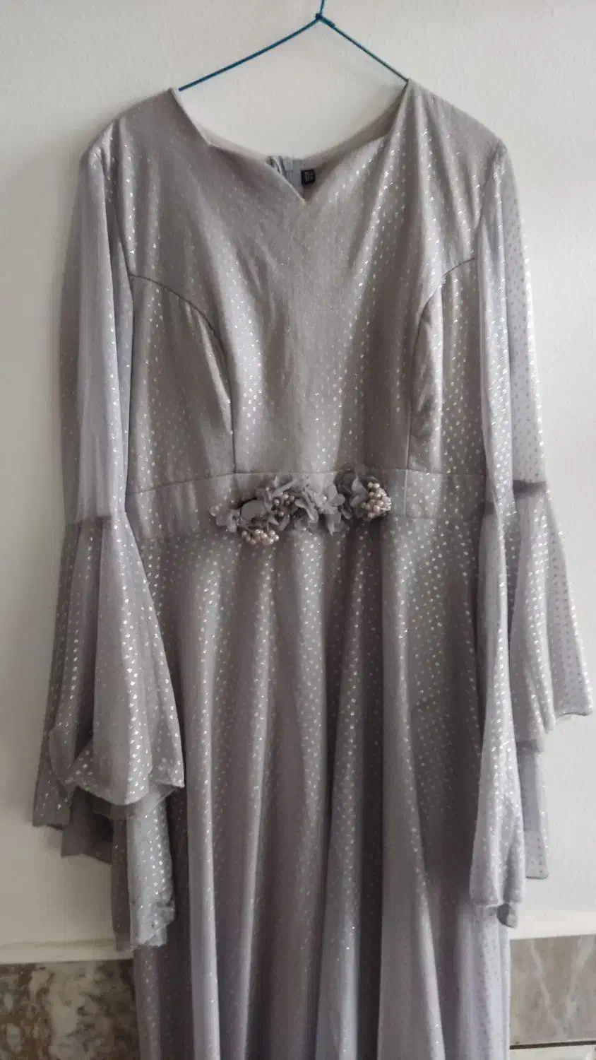 لباس مجلسی|لباس|گالیکش, |دیوار